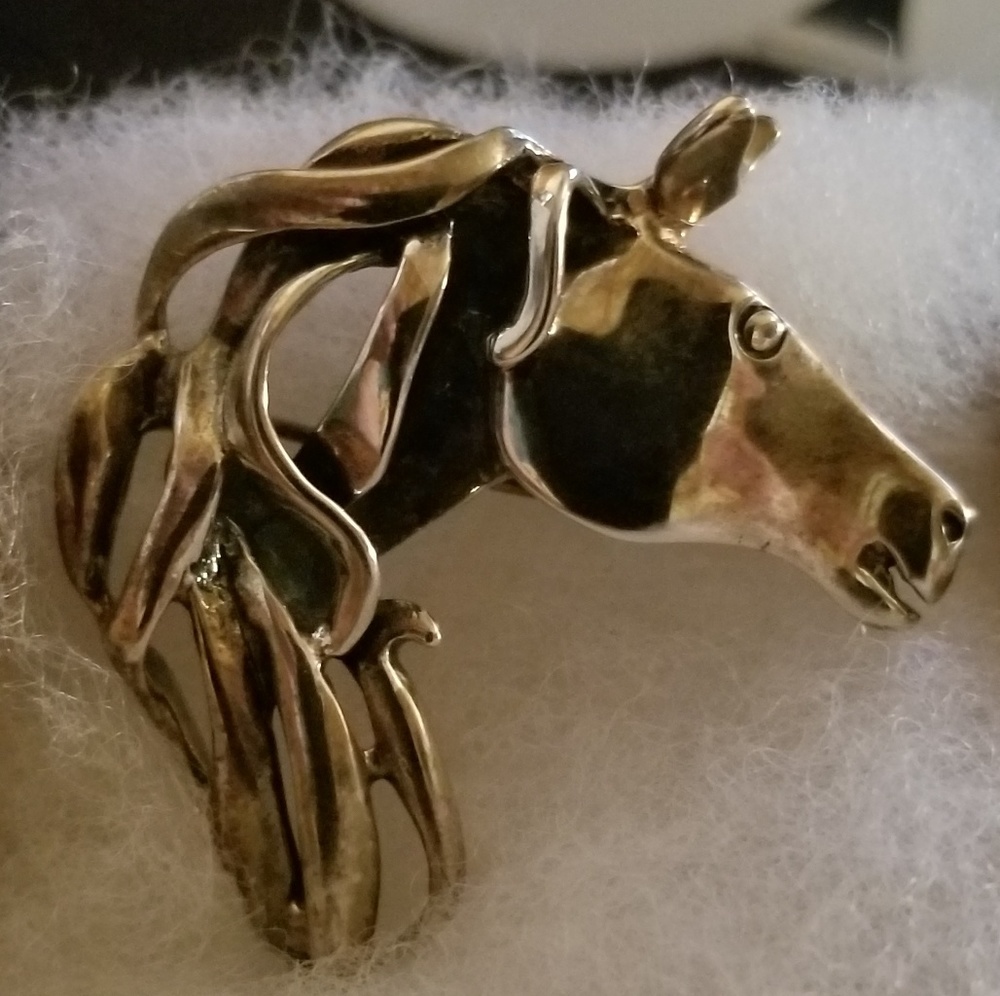 EQUESTRIAN  HORSE  925 STERLING SILVER  PENDANT